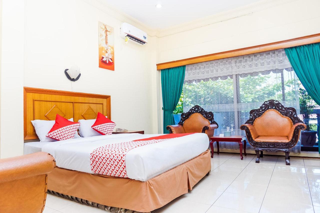 Oyo 375 Hotel Bougenville Syariah Padang  Exterior foto
